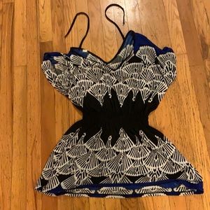 Cinched waisted top.